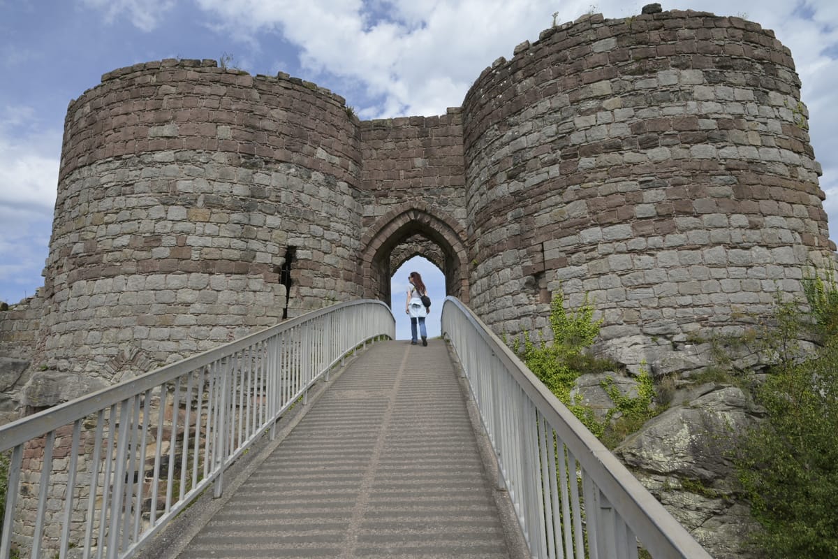 11 agosto – Sole, fortezze e ragni ninja della notte