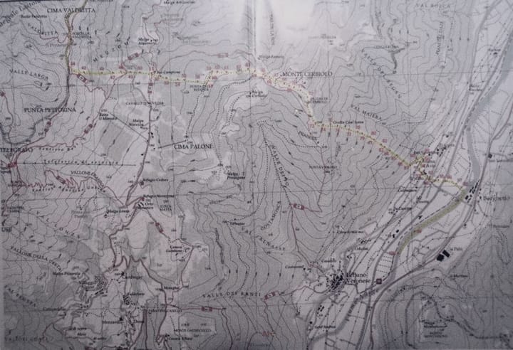 Sentiero F4 – Trincee delle Redutte: quando l’escursionismo incontra la storia (e un po’ di nebbia)