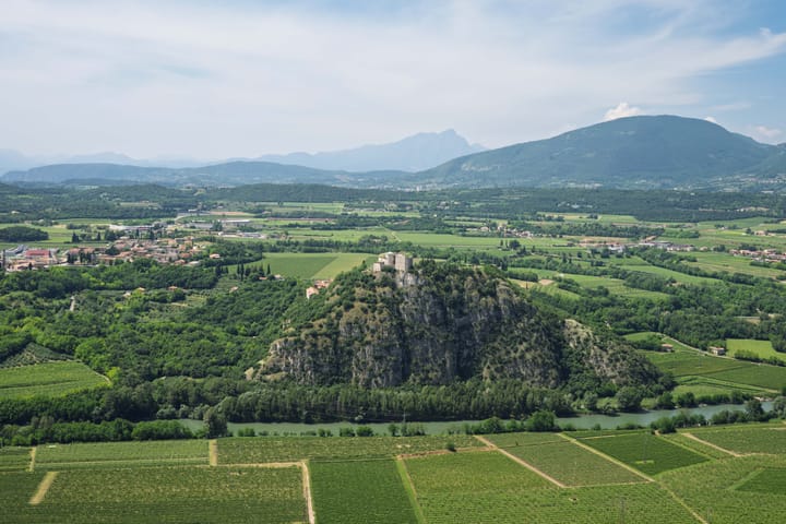 Forte è chi cammina: escursione tra Ceraino, il Forte di Monte e un tuffo nella storia